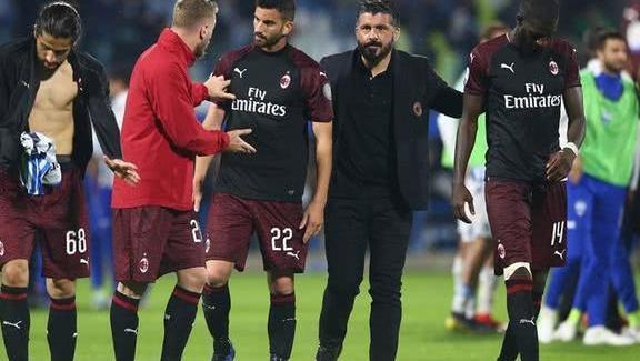 CBA杯“山东德比”裁判频繁纵容大动作引热议！媒体人质疑不作为