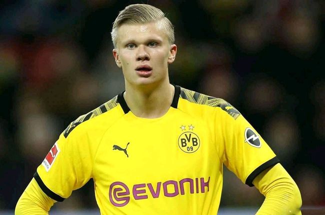 篮球篮网球迷为球队送上支持横幅