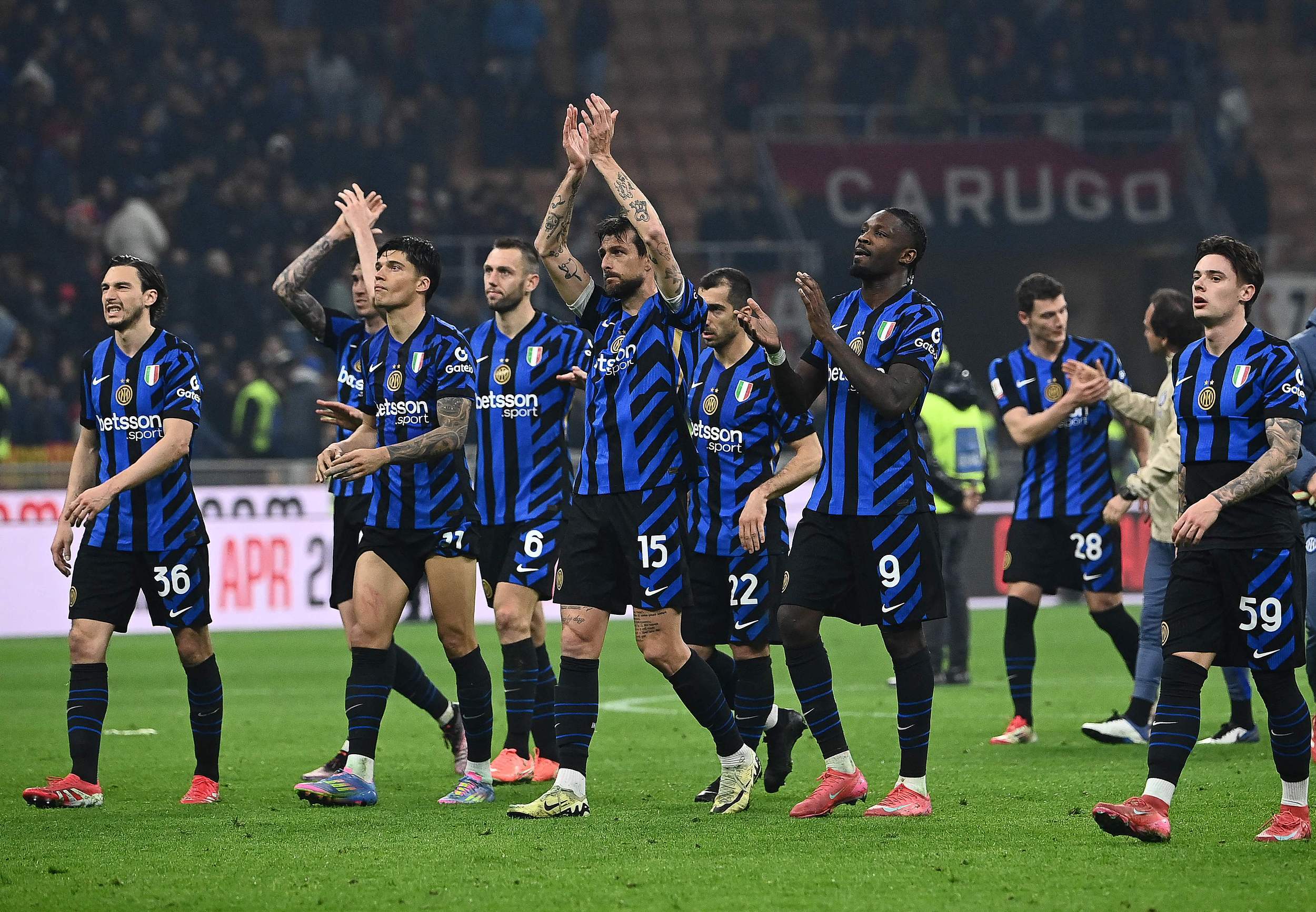 下半场心态爆炸！埃迪11中5得到11分10篮板6犯离场